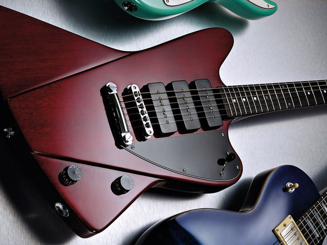 blank The body stylings are part Jazzmaster, part Explorer, with a hint of Firebird